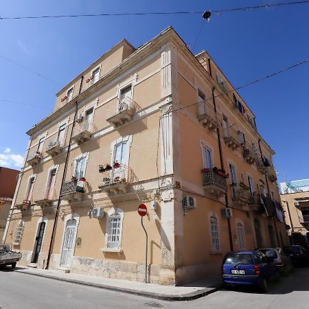 Bed and Breakfast La Sicilia In Un Sogno Syrakus Exterior foto